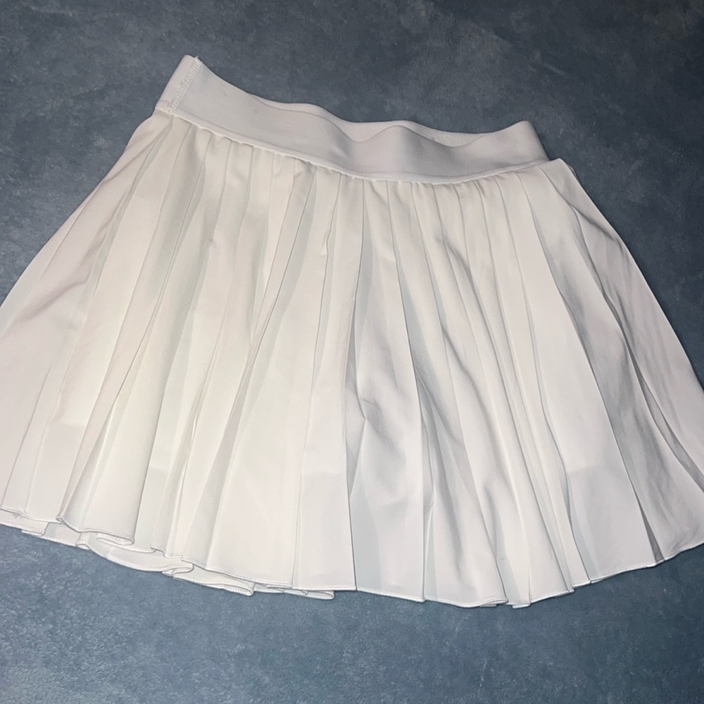 TnAction  skort